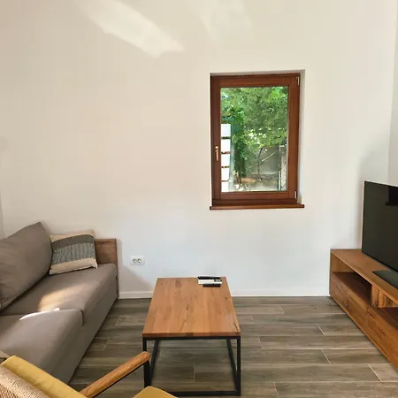 Διαμέρισμα Longin Sea View *