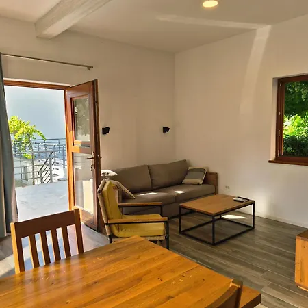 Longin Sea View Kali