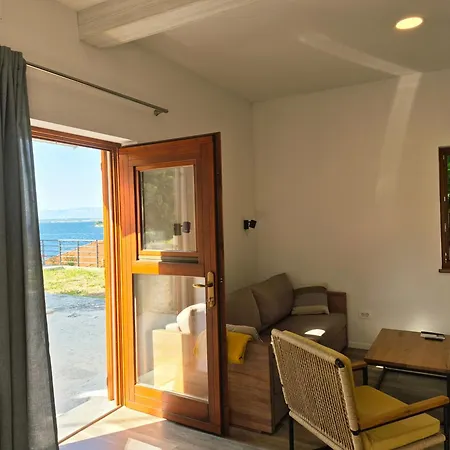 Longin Sea View *